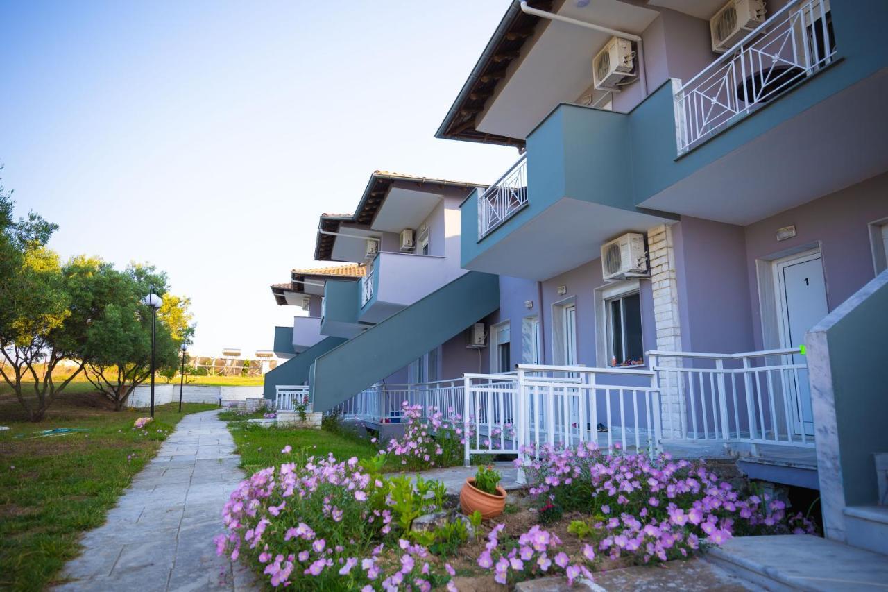 Marele Hills Apartments Nea Fokea Exterior photo