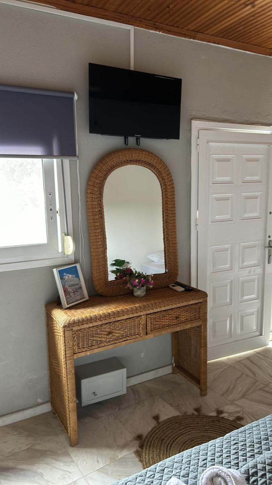 Marele Hills Apartments Nea Fokea Room photo
